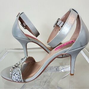 Betsy Johnson’s Silver scrappy Wedding Sandals 

Size 11